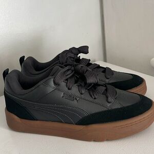 Puma Men's Black and Tan Sneakers